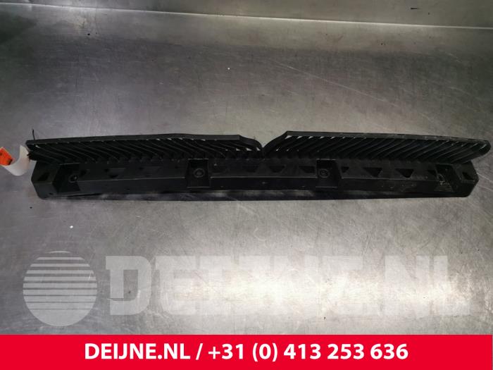 Volkswagen Golf Rear bumper bracket central O191533