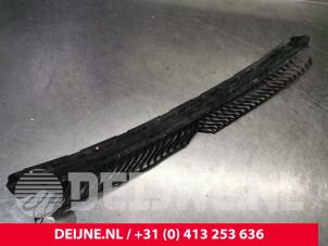Volkswagen Golf Stoßstangenstütze mitte hinten O191533 foto 3