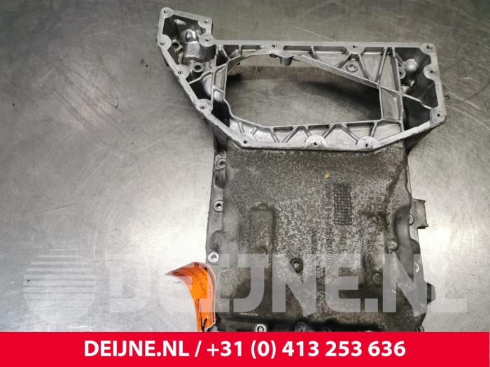 Gebruikte Carterpan Mercedes C (W205) C-220 2.2 CDI BlueTEC, C-220 d 16V Prijs € 50,00 Margeregeling aangeboden door van Deijne Onderdelen Uden B.V.