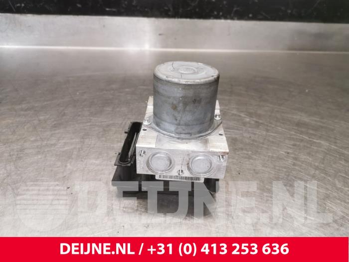 Mercedes Sprinter ABS Pomp O191579