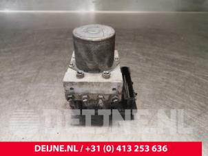 Mercedes Sprinter ABS pump O191579 photo 3