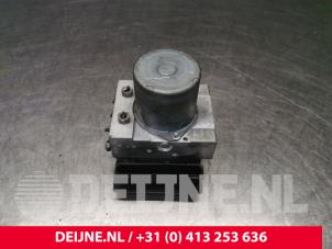 Mercedes Sprinter ABS pump O191579 photo 2
