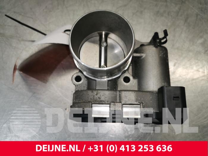 Gebruikte Gasklephuis Volvo V60 I (FW/GW) 1.6 T3 16V Prijs € 50,00 Margeregeling aangeboden door van Deijne Onderdelen Uden B.V.