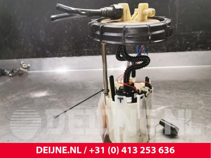 Gebruikte Tank element Pomp Mercedes Sprinter 5t (906.15/906.25) 515 CDI 16V Prijs € 60,50 Inclusief btw aangeboden door van Deijne Onderdelen Uden B.V.