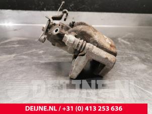 Opel Vivaro Remklauw (Tang) links-achter O191961 foto 2