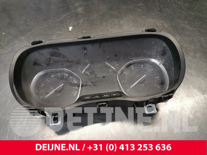 Opel Vivaro Tacho - Kombiinstrument KM O191954