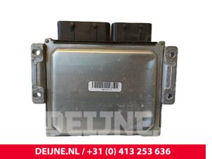 Opel Vivaro Engine management computer O191946 photo 2