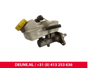 Gebruikte Hoofdremcilinder Volkswagen Transporter/Caravelle T5 1.9 TDi Prijs € 30,25 Inclusief btw aangeboden door van Deijne Onderdelen Uden B.V.