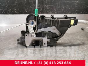 Mercedes Vito Deurslot Mechaniek 2Deurs links O193114 foto 2
