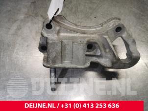 Gebruikte Motorrubber Ford Transit Connect (PJ2) 1.6 TDCi 16V 75 Prijs € 30,25 Inclusief btw aangeboden door van Deijne Onderdelen Uden B.V.