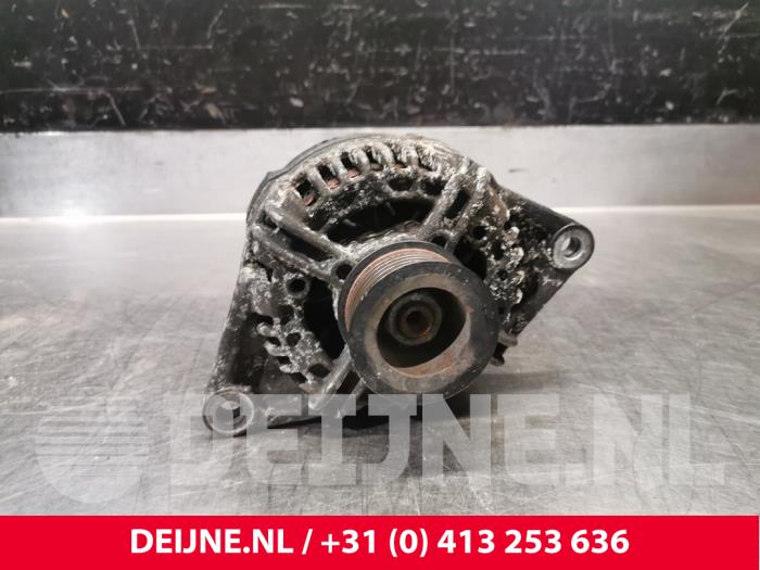Gebruikte Dynamo Iveco New Daily IV 40C12V, 40C12V/P Prijs € 121,00 Inclusief btw aangeboden door van Deijne Onderdelen Uden B.V.