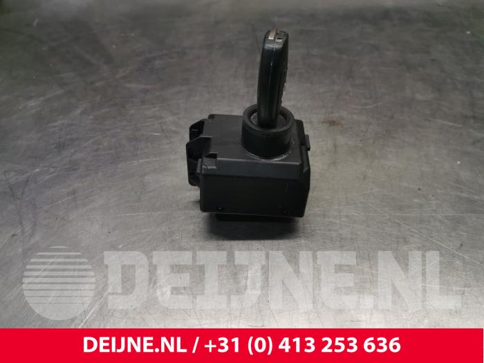 Mercedes Vito Ignition lock + key O193348