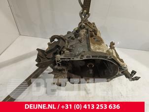 Peugeot Partner Gearbox O193505 photo 2