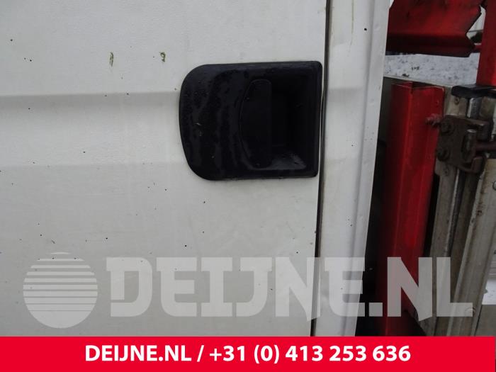 Iveco Daily Türgriff 4-türig links hinten O193567