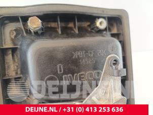Iveco Daily Portiergreep 4Deurs rechts-achter O193569 foto 3