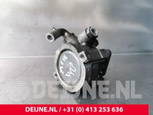 Gebruikte Pomp Servo Iveco New Daily IV 40C12 Prijs € 84,70 Inclusief btw aangeboden door van Deijne Onderdelen Uden B.V.