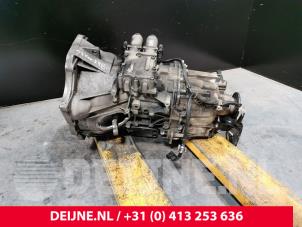 Gebruikte Versnellingsbak Iveco New Daily IV 40C12 Prijs € 665,50 Inclusief btw aangeboden door van Deijne Onderdelen Uden B.V.