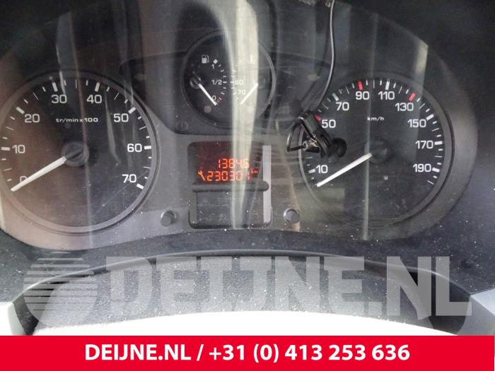 Peugeot Partner Odometer KM O193732