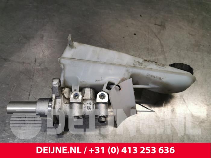 Opel Vivaro Hauptbremszylinder O193816