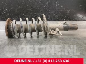Volvo V70 Schokdemperpoot rechts-voor O193870 foto 2