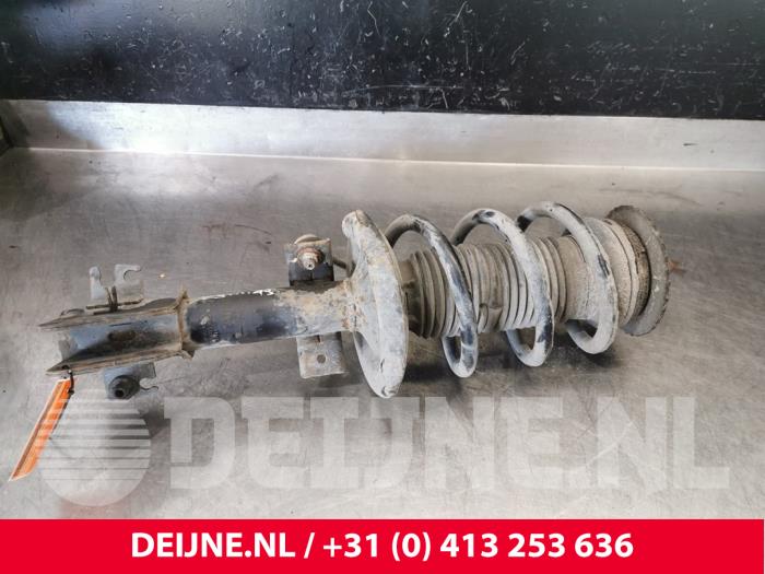 Renault Master Stoßdämpferstrebe links vorne O193910