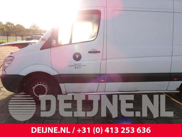 Mercedes Sprinter Tür 2-türig links O193957