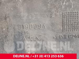 Volvo V70 Rear bumper O194010 photo 3