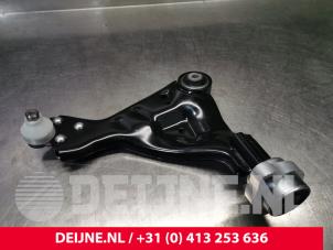 Mercedes Vito Draagarm onder rechts-voor O9990001974 foto 3
