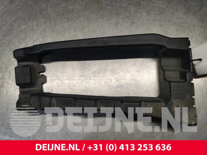 Toyota Pro-Ace City Rear bumper bracket, right O194303
