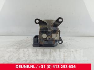 Hyundai H300 ABS pump O194322 photo 3