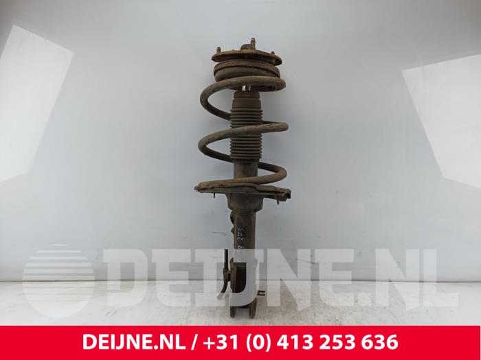 Hyundai H300 Stoßdämpferstrebe rechts vorne O194377