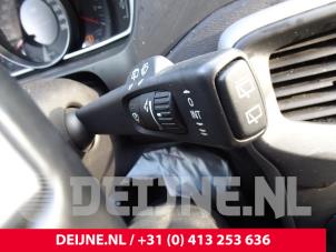 Volvo V40 Steering column stalk O194442 photo 2
