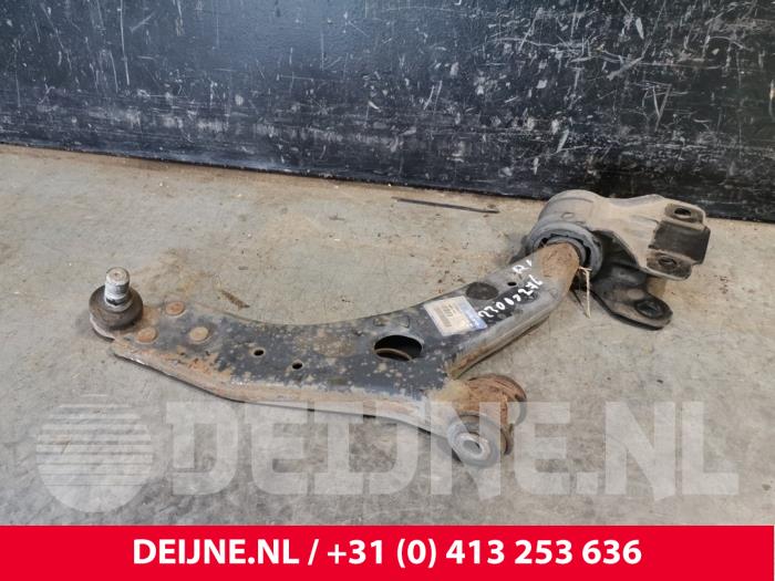 Volvo V40 Querlenker unten rechts vorne O194548