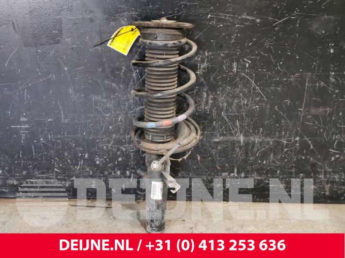 Volvo V40 Stoßdämpferstrebe rechts vorne O194581