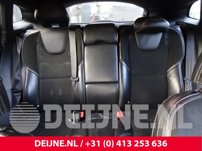 Veiligheidsgordel links-achter van een Volvo V40 (MV) 1.6 T3 GTDi 16V 2013