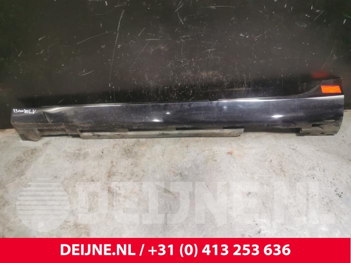 Volvo V40 Seitenschürze links O195134