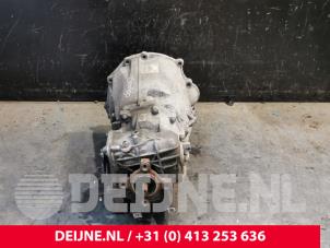 Volkswagen Crafter Getriebe O195328 foto 2
