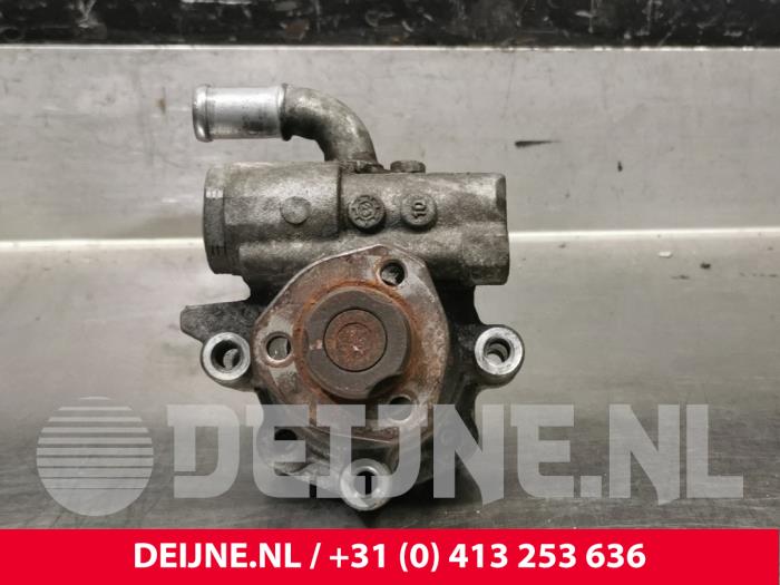 Stuurbekrachtiging Pomp van een Volkswagen Crafter 2.5 TDI 30/32/35 2010