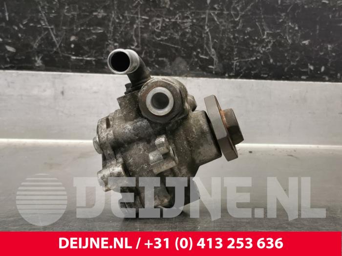 Stuurbekrachtiging Pomp van een Volkswagen Crafter 2.5 TDI 30/32/35 2010