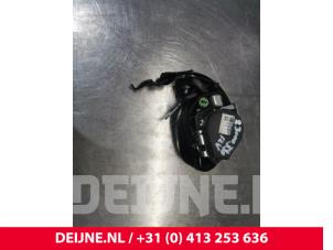 Gebruikte Veiligheidsgordel rechts-voor Volkswagen Crafter 2.5 TDI 30/32/35 Prijs op aanvraag aangeboden door van Deijne Onderdelen Uden B.V.
