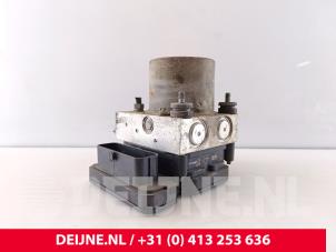 Gebruikte ABS Pomp Peugeot Boxer (U9) 2.2 HDi 130 Euro 5 Prijs € 121,00 Inclusief btw aangeboden door van Deijne Onderdelen Uden B.V.