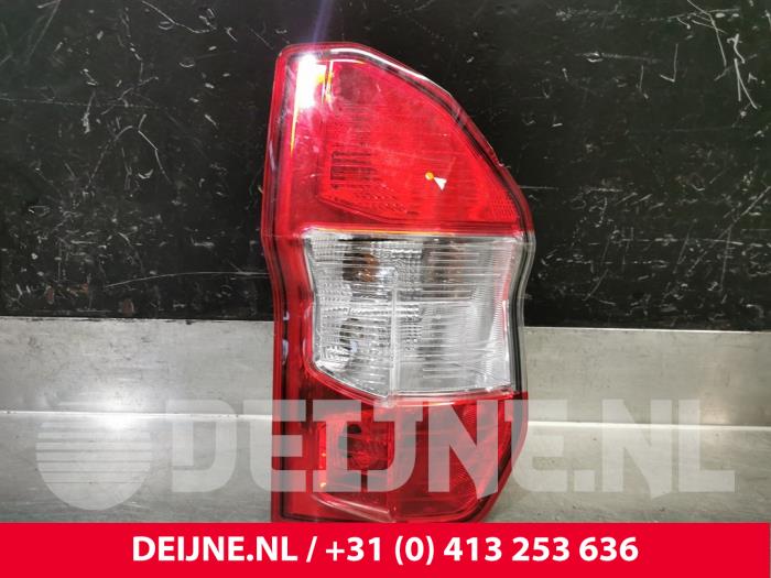 Ford Transit Courier Rücklicht links O195685