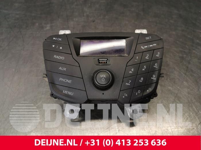 Ford Transit Courier Radio O195708
