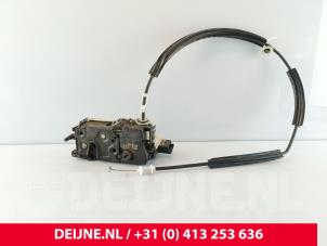 Citroen Berlingo Sliding door lock mechanism, right O195917 photo 2