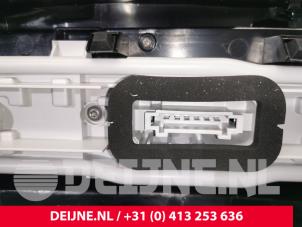 Mercedes Viano Achterlicht links O9990001989 foto 3
