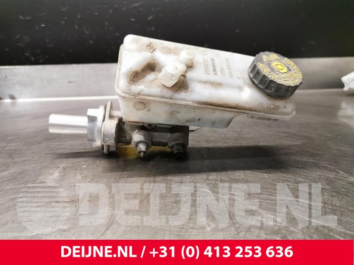 Gebruikte Hoofdremcilinder Mercedes Citan (415.6) 1.5 109 CDI Prijs € 36,30 Inclusief btw aangeboden door van Deijne Onderdelen Uden B.V.