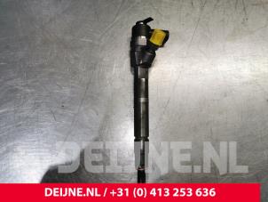 Mercedes Vito Injector (diesel) O196159 photo 2