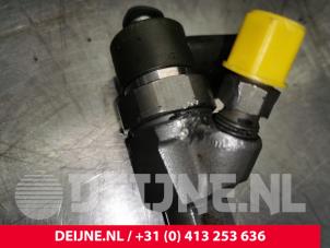 Mercedes Vito Injector (diesel) O196161 photo 3