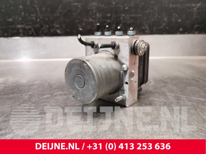 Mercedes Vito ABS Pomp O196195