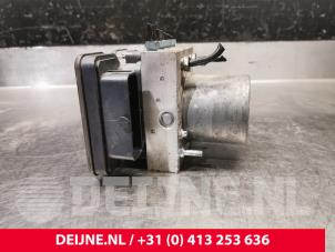 Mercedes Vito ABS Pomp O196195 foto 3